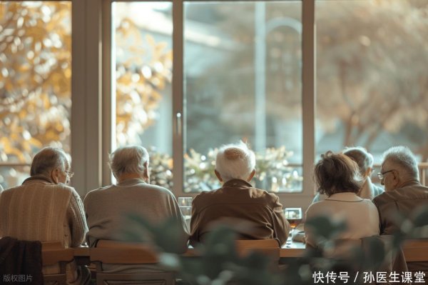 最新上线配资app 为何女性更易患阿尔茨海默病？揭秘背后的原因与降低风险的方法